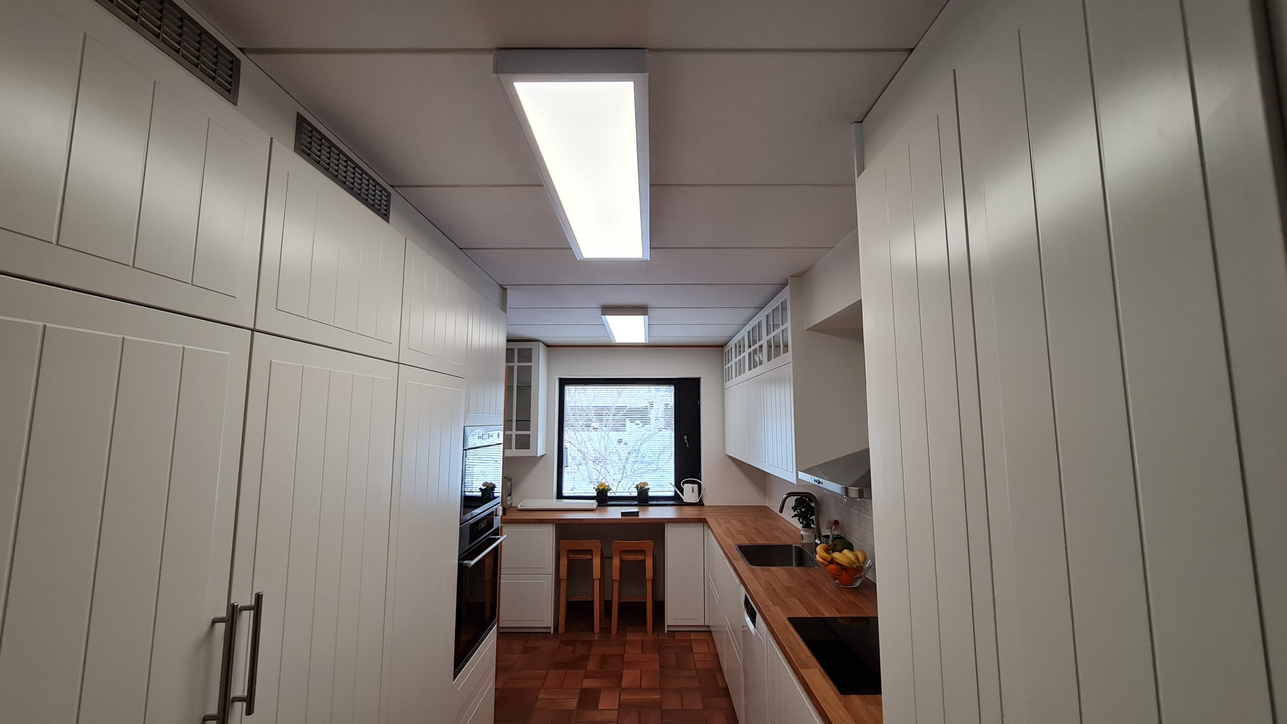 Led valot keittiön kattoon